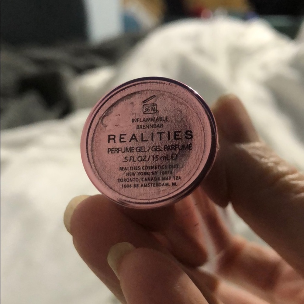 Realities🤑 - Picture 3 of 4